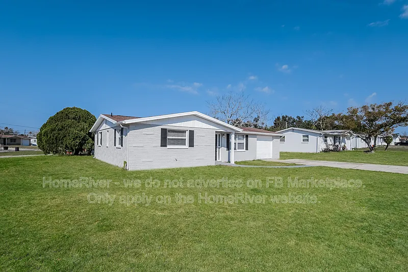 Building Photo - 12809 College Hill Dr