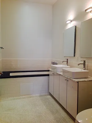 Rented by R New York | media 1