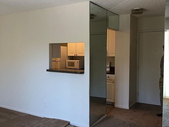 2nd image of 2300 Pimmit Dr #410W