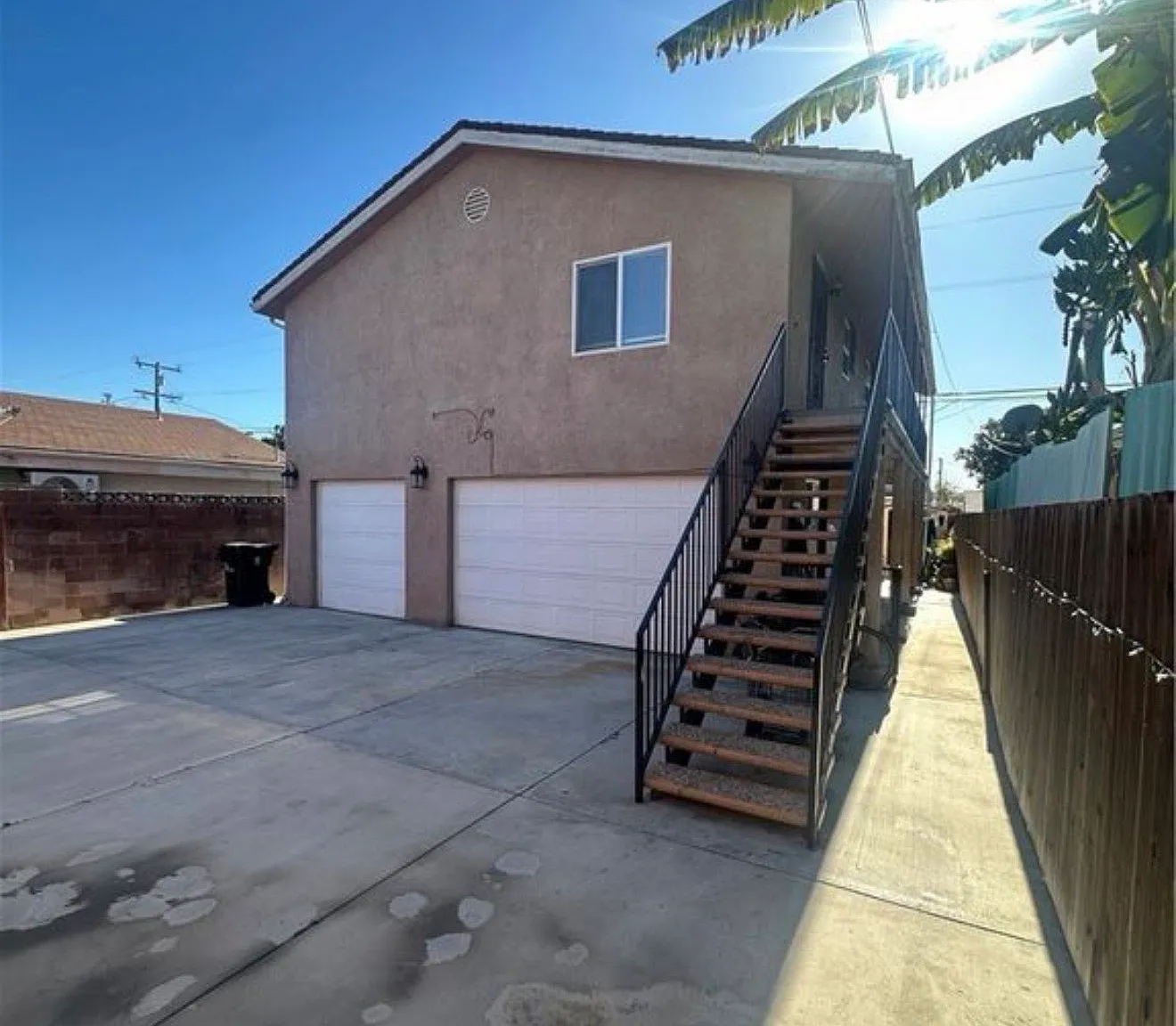 2 bed, 550 sqft, $1,850 — Photo 1