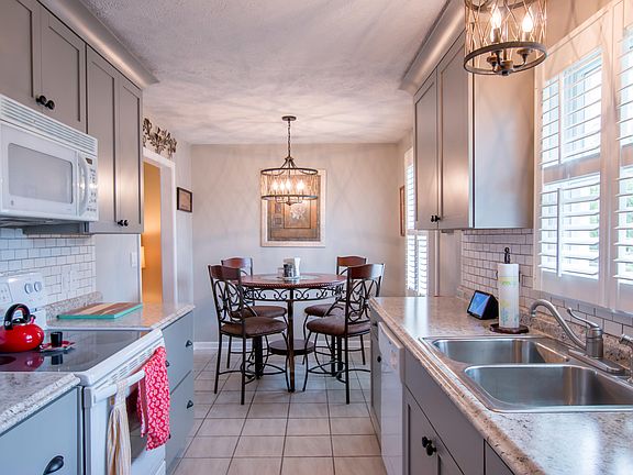 5th image of 20863 Deer Run Dr #A