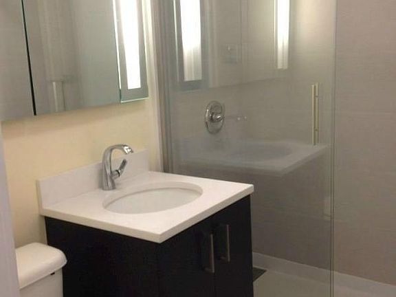 4th image of 317 W 35th St APT 5FE