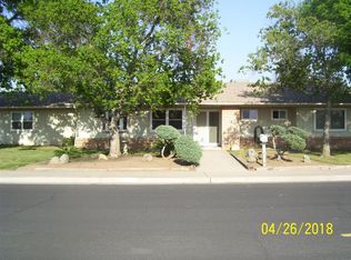 930 N Cedar Ln, Dinuba, CA 93618