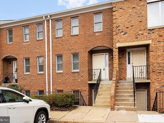 2nd image of 3740B Madison Ln