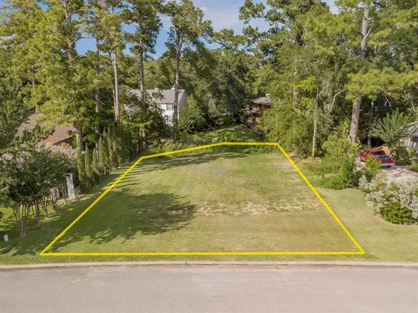 5322 Montego Cove Dr, Willis, TX 77318