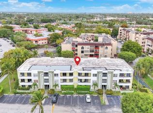 10755 SW 108th Ave APT 304, Miami, FL 33176