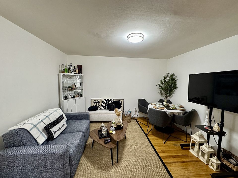1st image of 1053 Revere Ave #2B