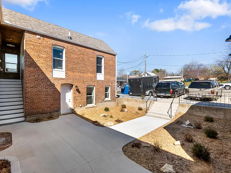 622 Broadway St #6 — Photo 3