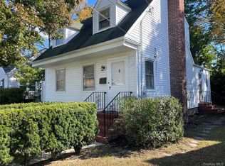 1100 Pacific St, Baldwin, NY 11510