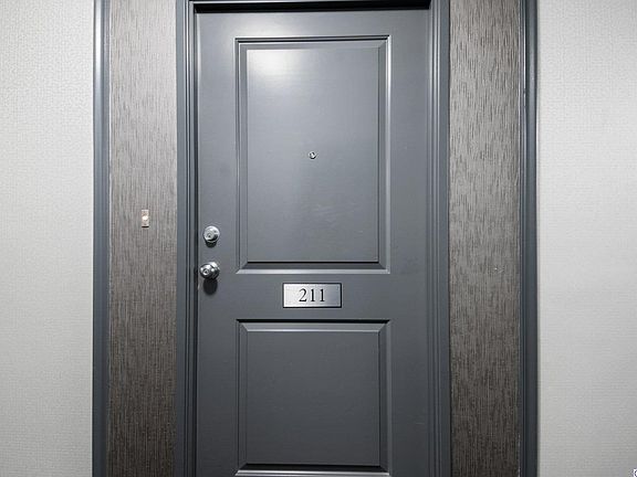 4th image of 1155 N La Cienega Blvd APT 211