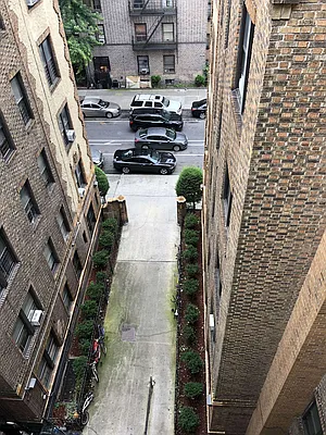 Rented by Lang Realty LLC | media 8