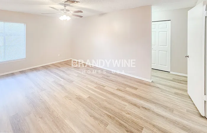 28305 International Ct — Photo 17