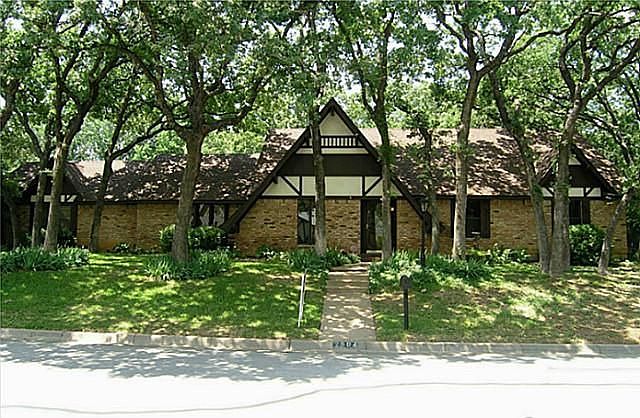1st image of 2904 Greenbrook Dr