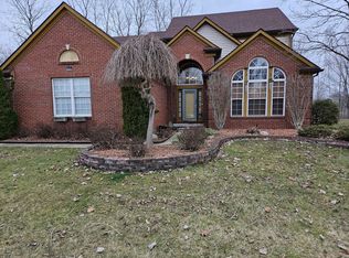 1972 Woodbine Dr, Canton, MI