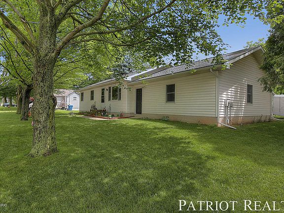2nd image of 202 Linden Ave