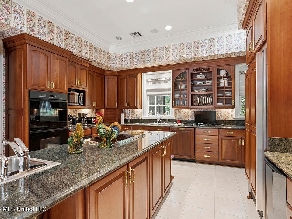 16th image of 147 Chantilly Dr