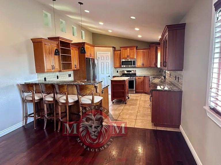 12128 S Woodridge Rd — Photo 9