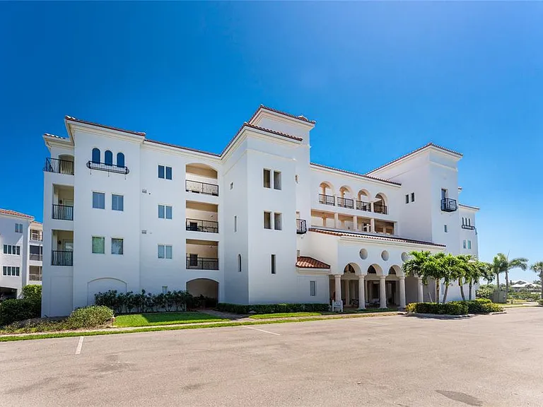 11100 Hacienda Del Mar Blvd #G-202 — Photo 69