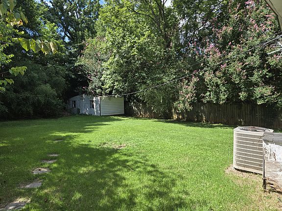 3rd image of 4048 Dolly Ridge Rd #1