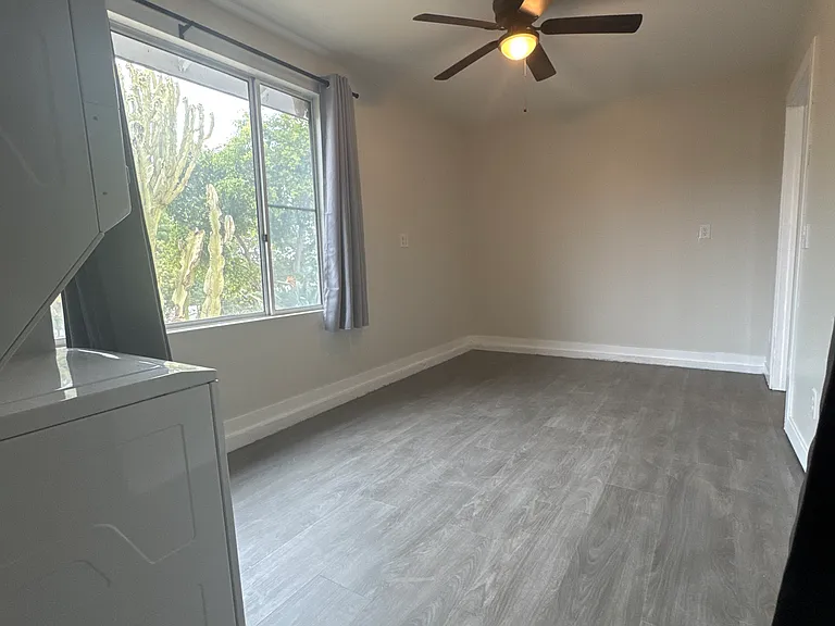 560 Hillside Ter #2 — Photo 15