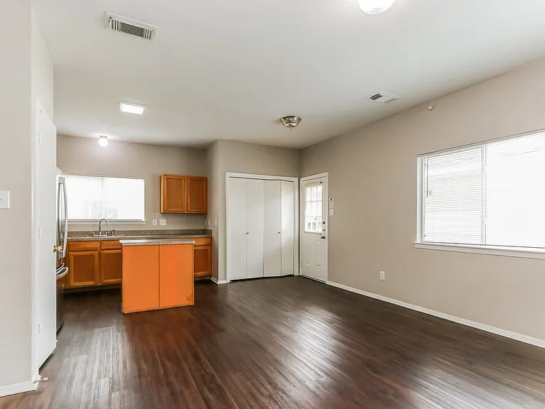1671 Nichole Woods Dr — Photo 6