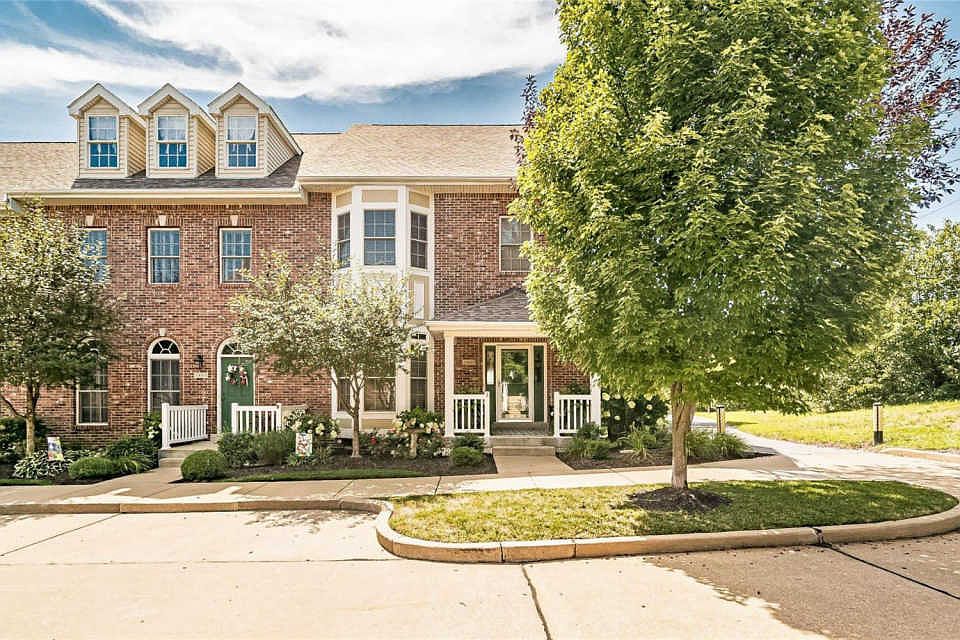 1st image of 2401 Larksong Dr N