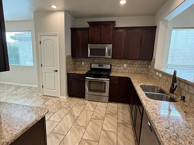 3660 Sienna Ave — Photo 6