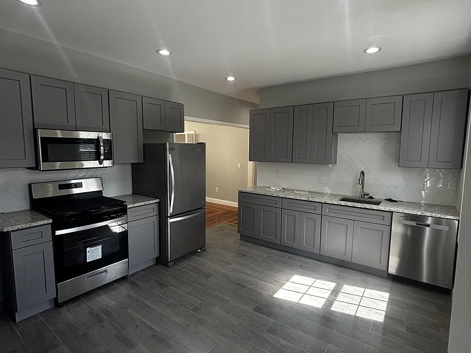 33 Wolcott St #3