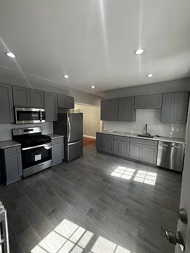 33 Wolcott St #3 Photo 1
