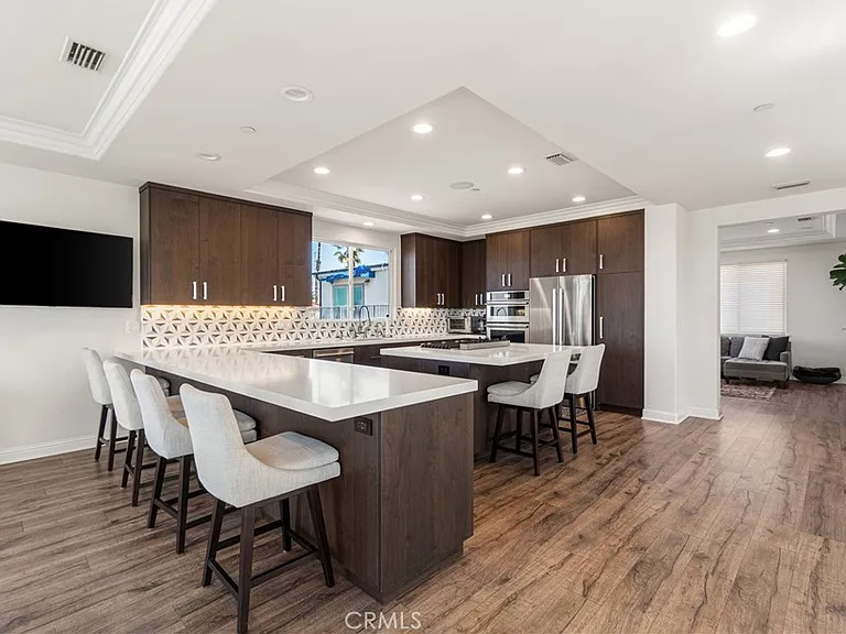 709 N Lucia Ave #B — Photo 7