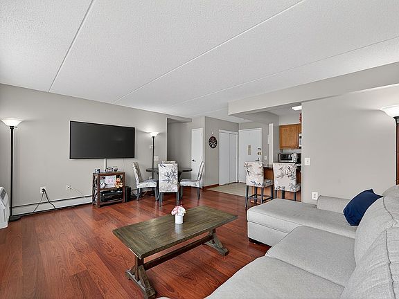 2nd image of 333 E 119th St APT 5G