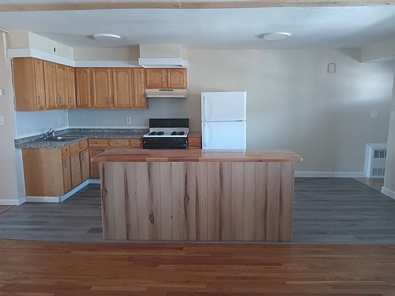 4th image of 948 E 77th St #1