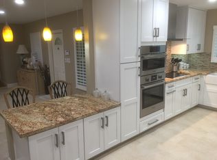 1140 S Harbor Dr, Riviera Beach, FL 33404