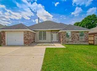 2415 Memorial Park Dr, New Orleans, LA 70114
