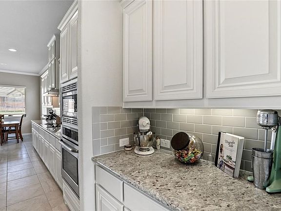 5th image of 241 Ashlawn Dr