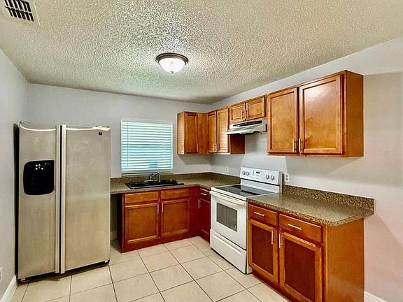 4th image of 1511 Mabbette St