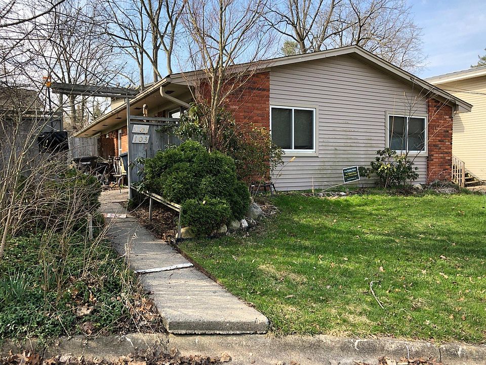View from street, 101 Allen (back), 103 Allen front of duplex