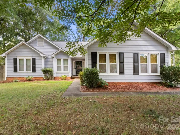 6535 Lantern Ct, Charlotte, NC 28227