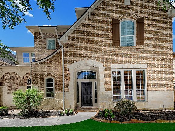 4th image of 50 Marquise Oaks Pl