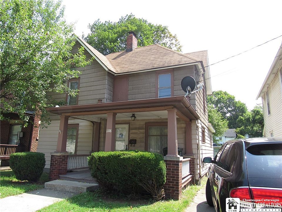 1st image of 1108 E 2nd St