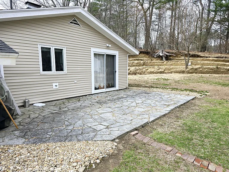 3 Howard Rd — Photo 3