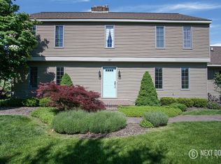 127 Sunrise Dr, Holland, MI 49423