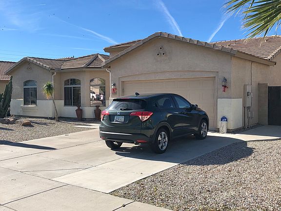 Front view w/extra parking