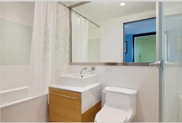 Rented by Avenue Real Estate | media 19