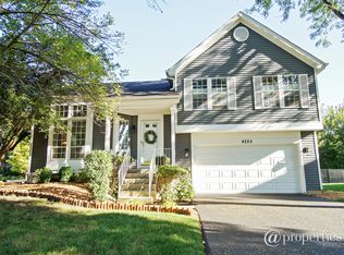 4255 Hardwood Ct, Hanover Park, IL 60133