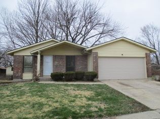 2883 Park New York Dr, Florissant, MO