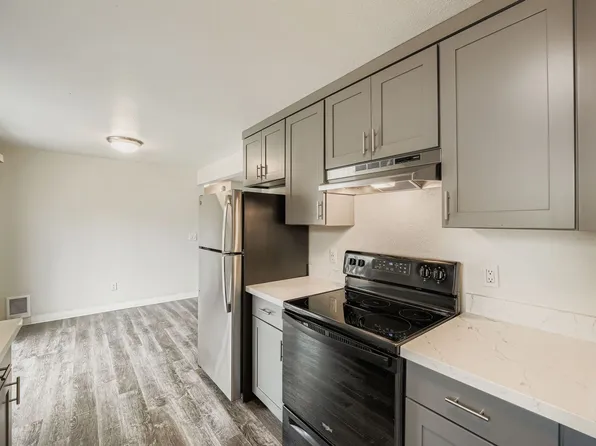 1218 7th Ave SE, Puyallup, WA 98372