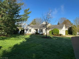 621 Fairfield Ln, Aurora, OH 44202
