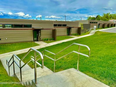 743 Top Rail Ln #B6, Anchorage, AK, 99501
