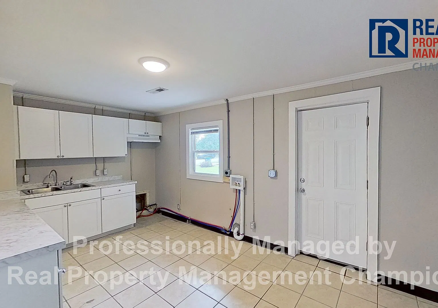 3 BD/1 BA Home in the heart of Wilmington — Photo 4